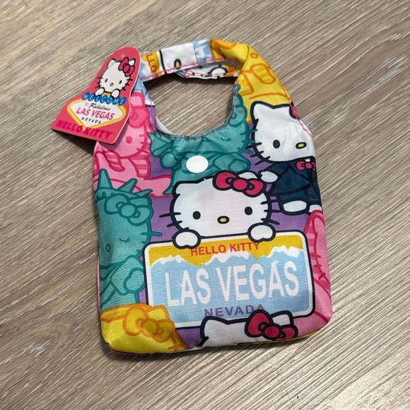 Hello Kitty Colorful Las Vegas Foldable Tote - Picture 2 of 2